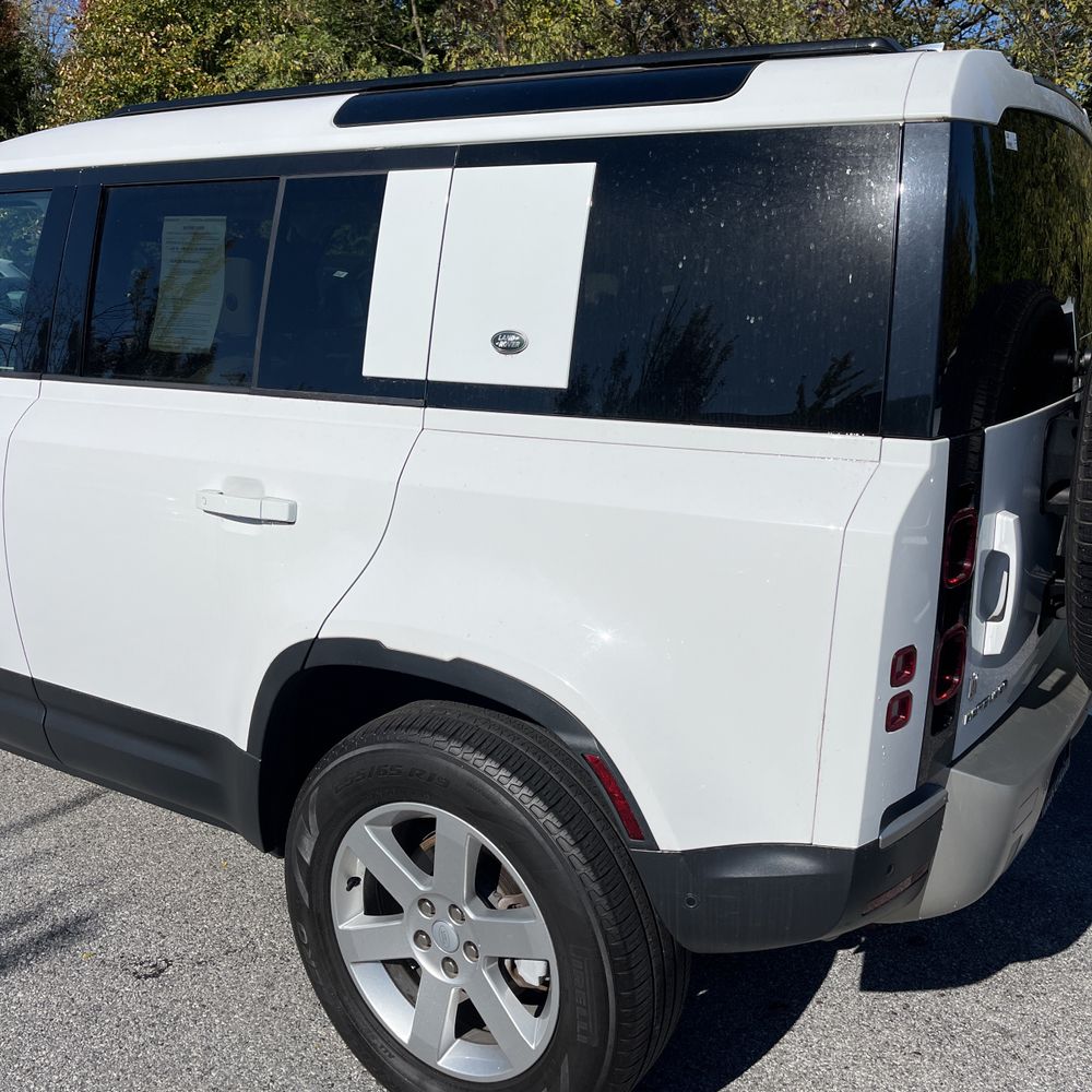 2022 Land Rover Defender 110 S