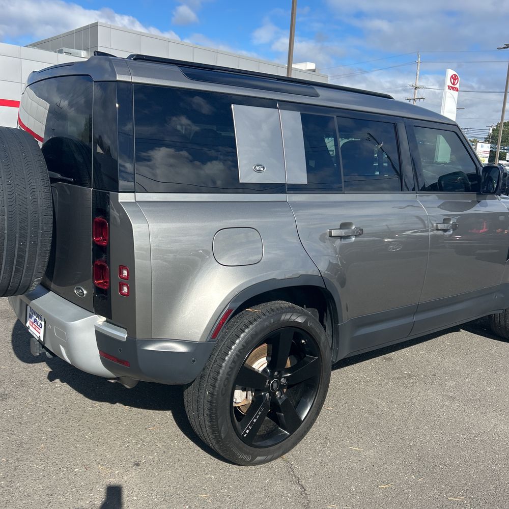 2021 Land Rover Defender 110 S
