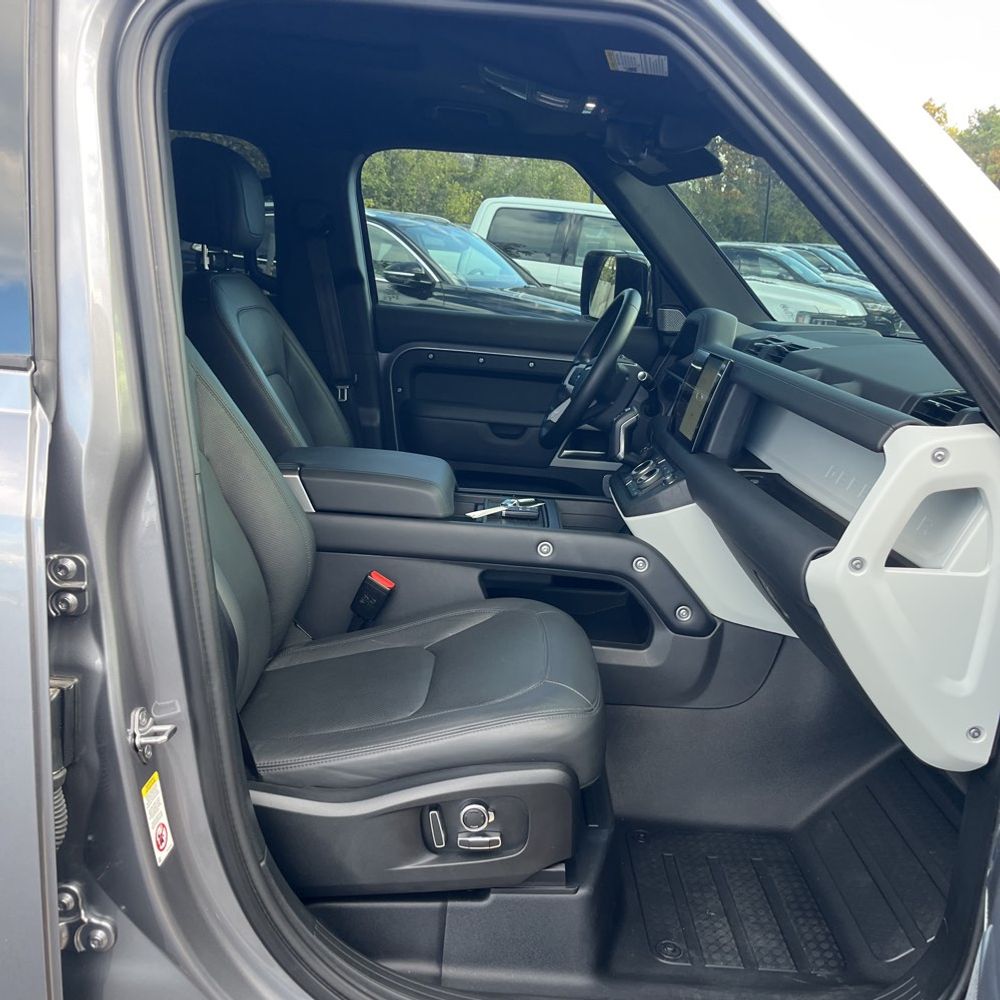 2023 Land Rover Defender 130 S