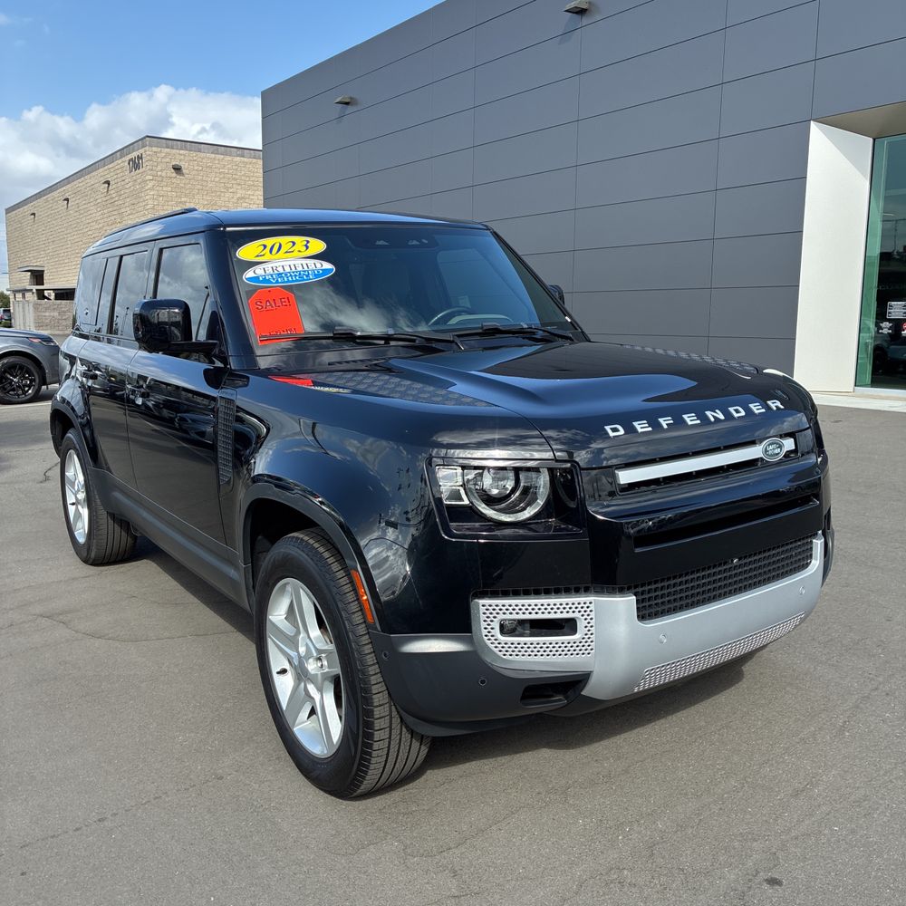 2023 Land Rover Defender 110 SE
