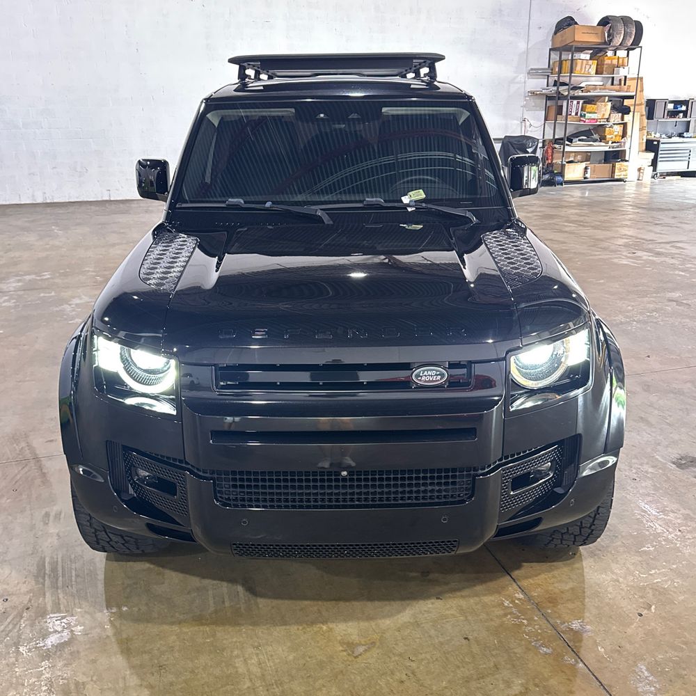 2020 Land Rover Defender 110 SE