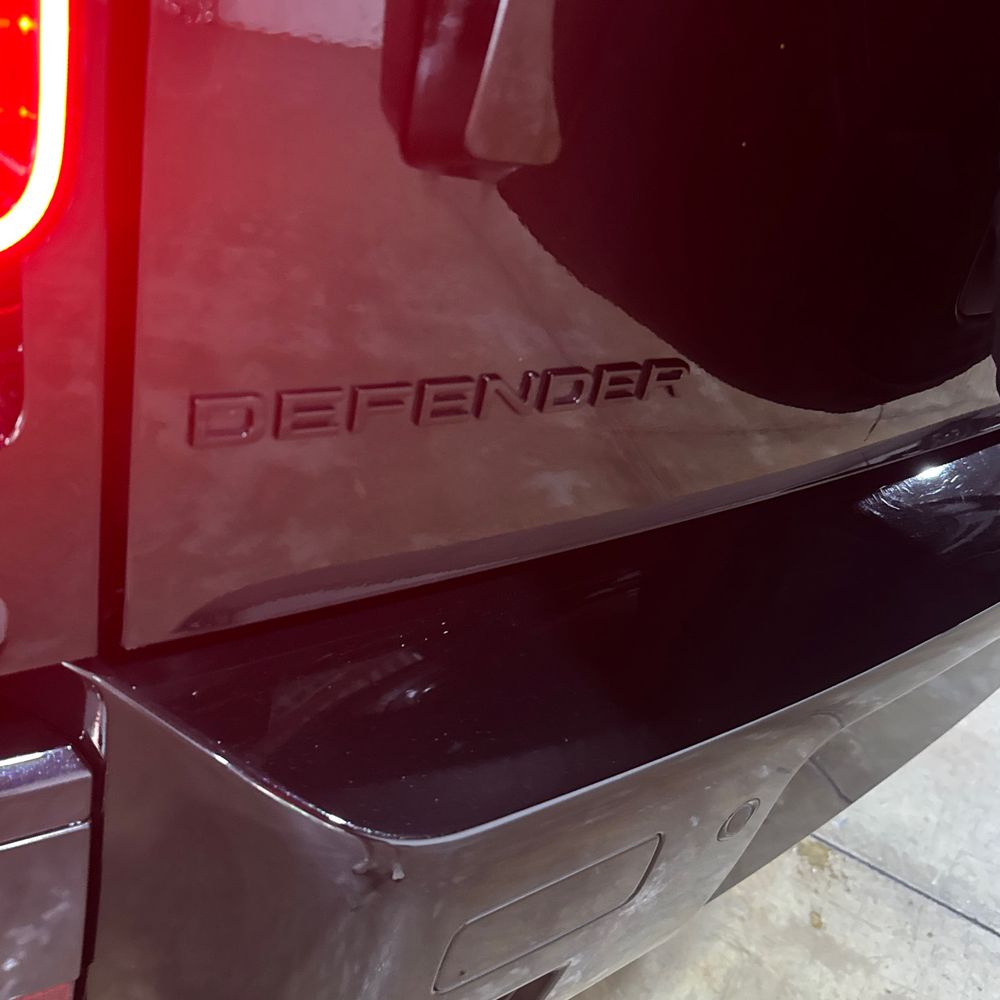 2020 Land Rover Defender 110 SE