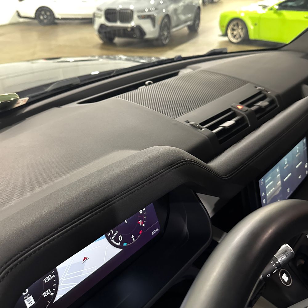 2020 Land Rover Defender 110 SE