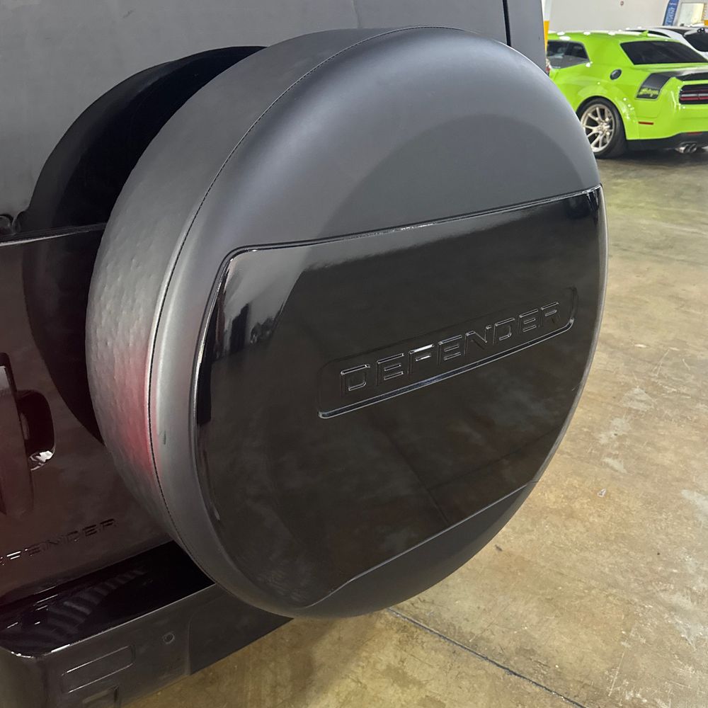 2020 Land Rover Defender 110 SE
