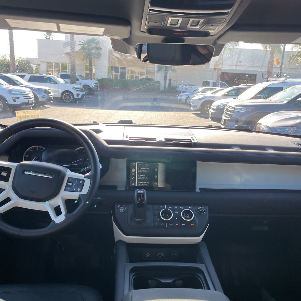 2023 Land Rover Defender 110 SE