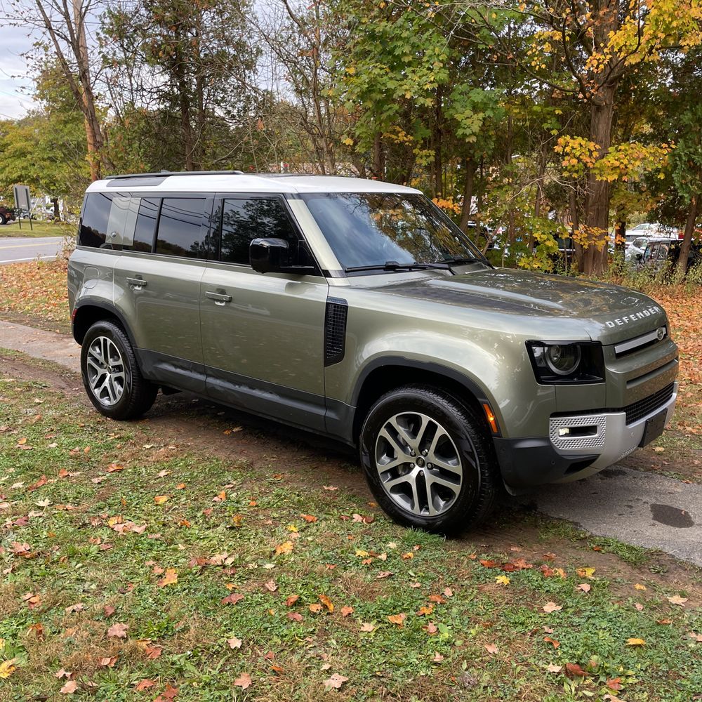 2023 Land Rover Defender 110 SE