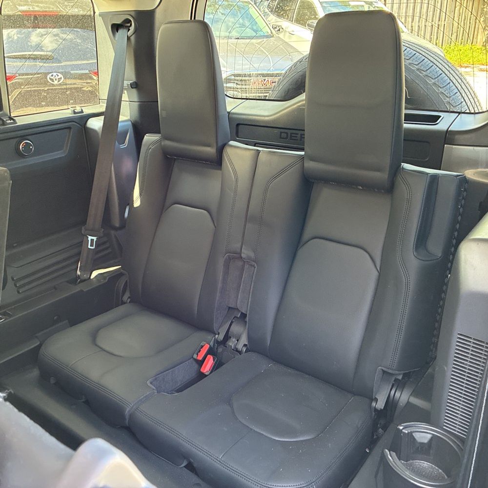 2021 Land Rover Defender 110 SE