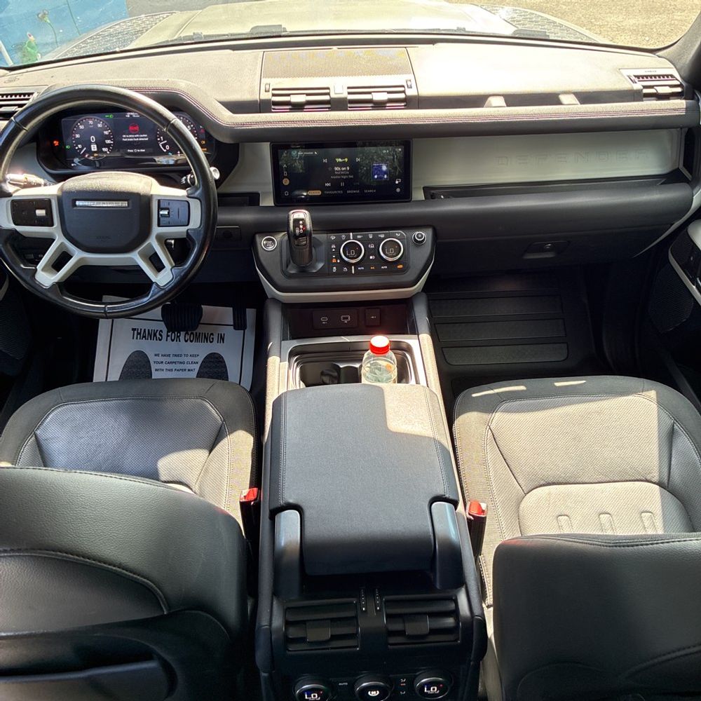 2021 Land Rover Defender 110 SE