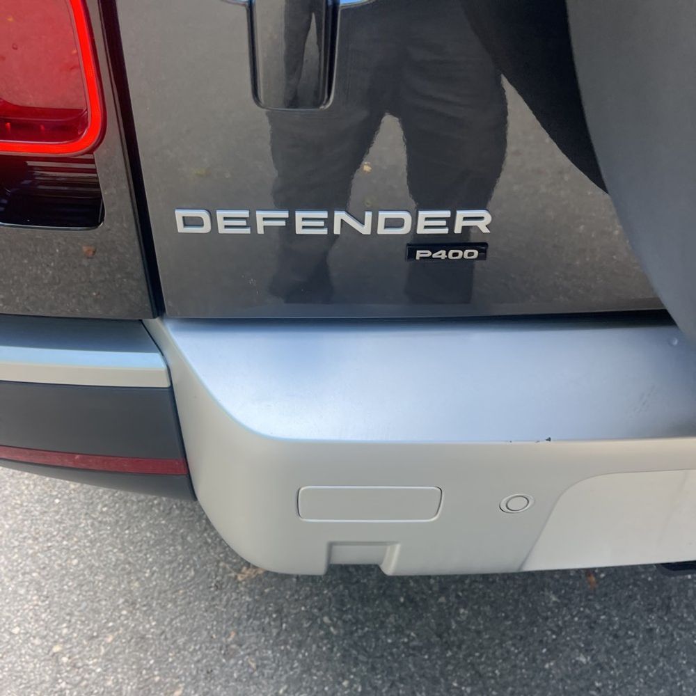 2023 Land Rover Defender 130 SE