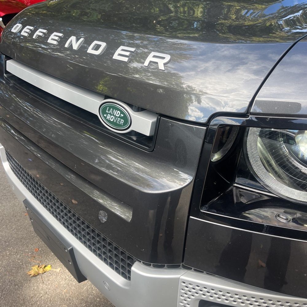 2023 Land Rover Defender 130 SE