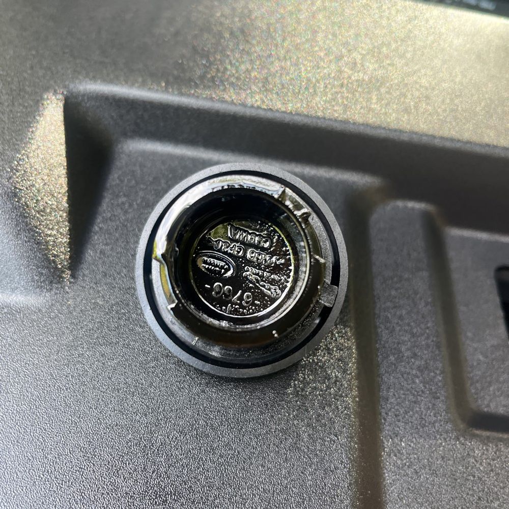 2023 Land Rover Defender 130 SE