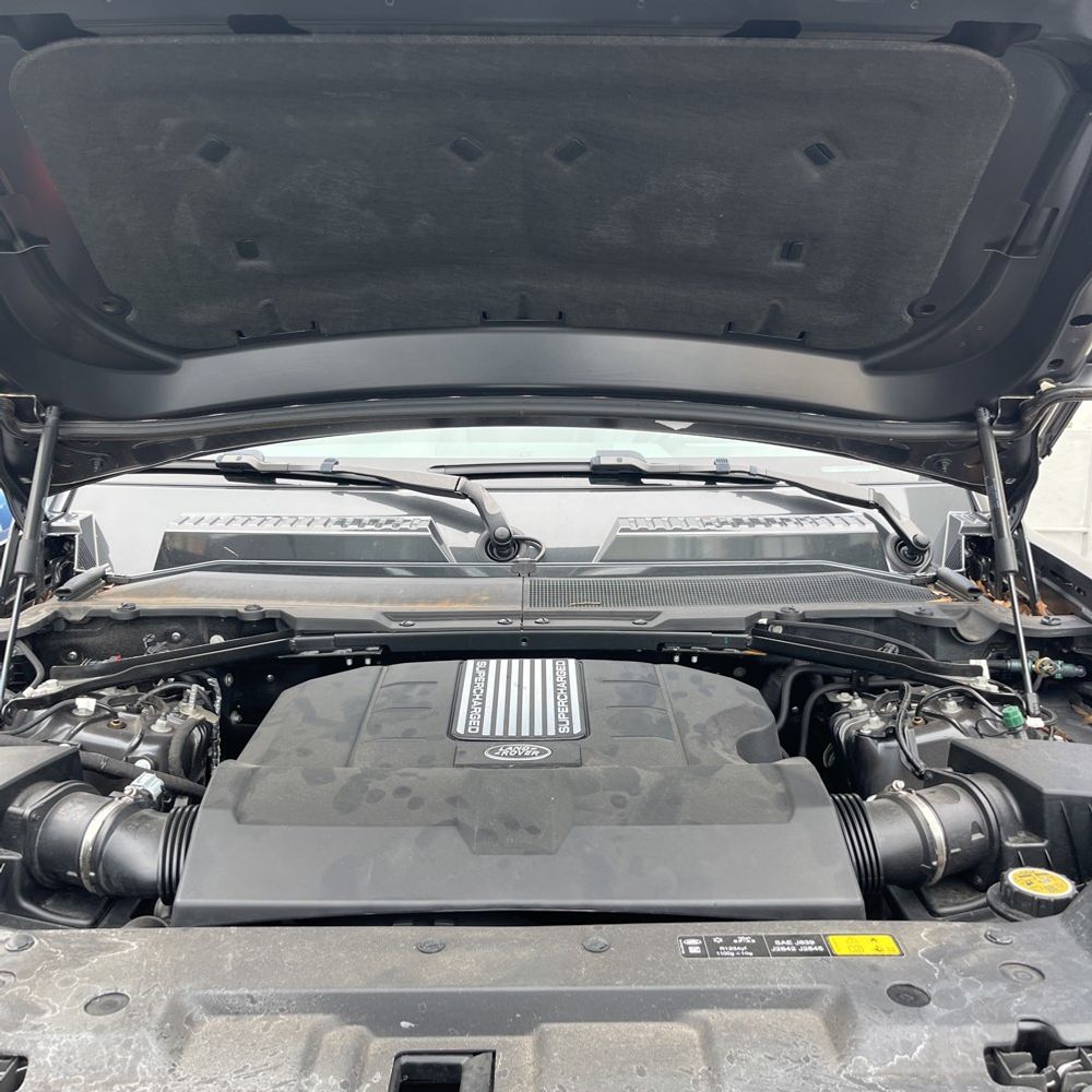 2025 Land Rover Defender 110 V8 P525