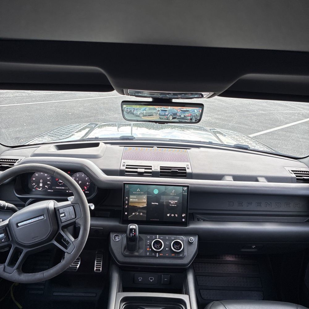 2023 Land Rover Defender 110 V8