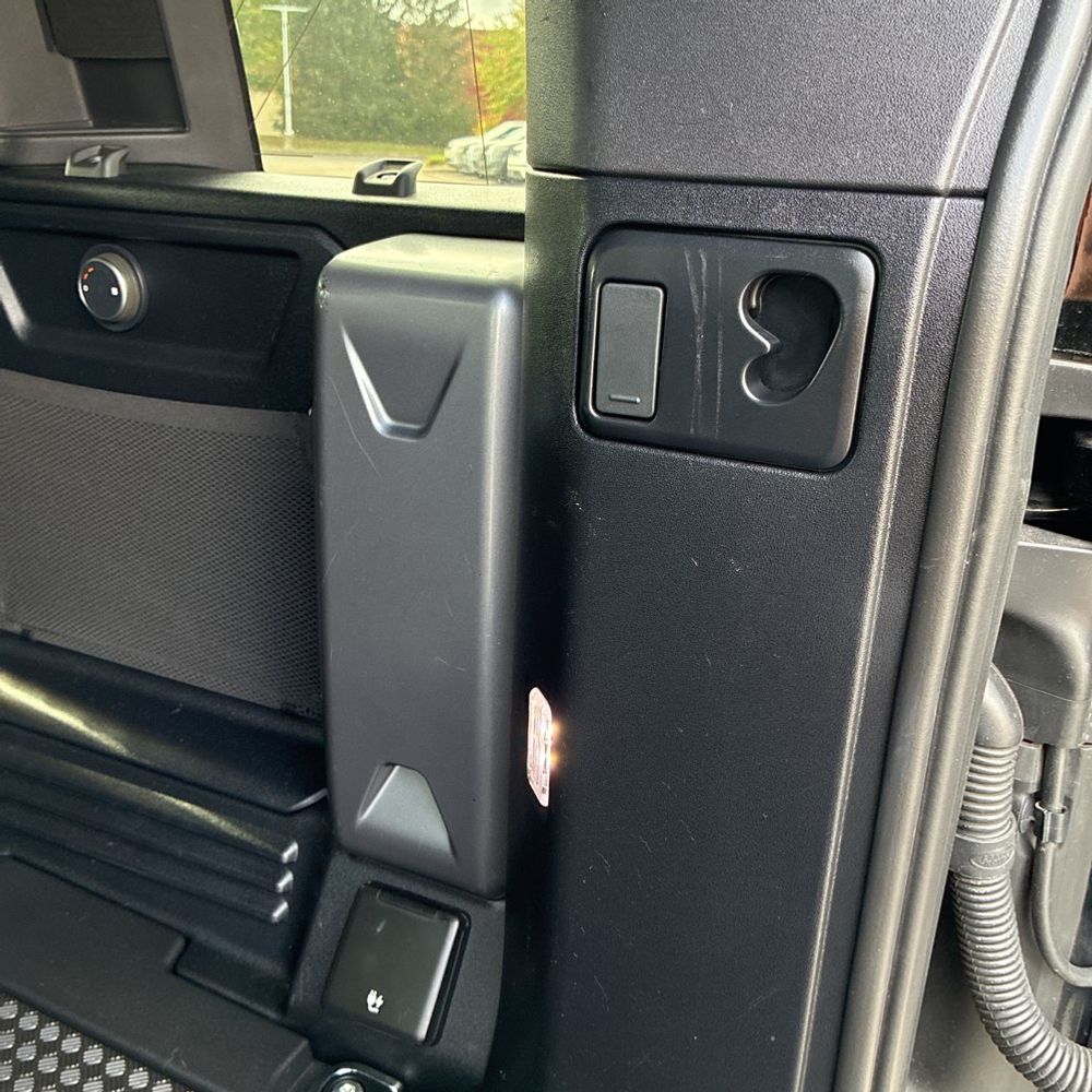2023 Land Rover Defender 110 V8