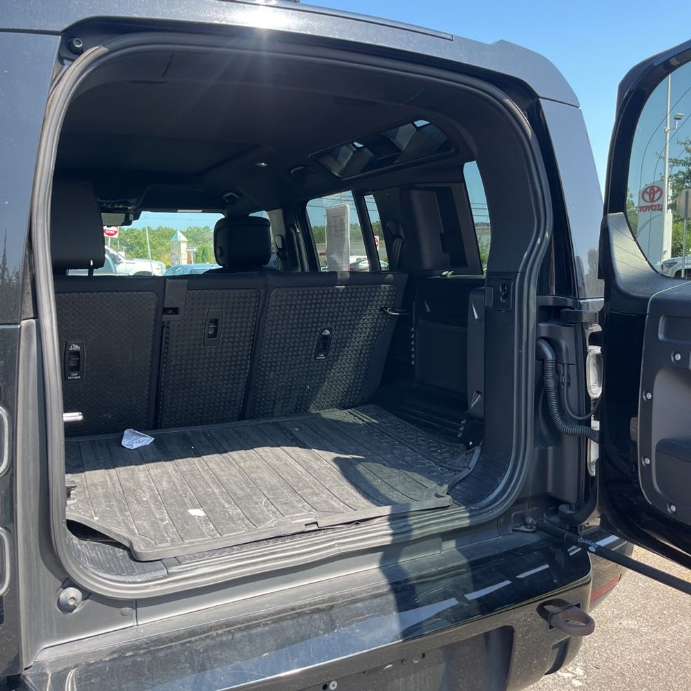 2023 Land Rover Defender 110 X