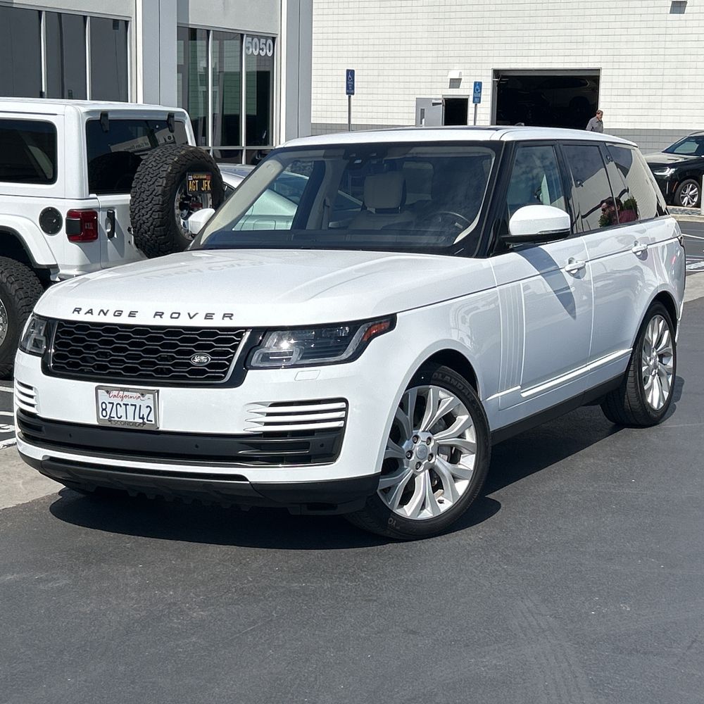 2022 Land Rover Range Rover Base