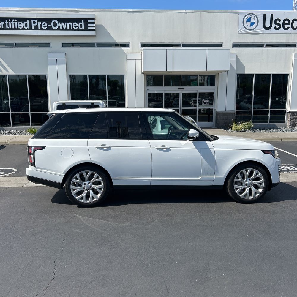 2022 Land Rover Range Rover Base