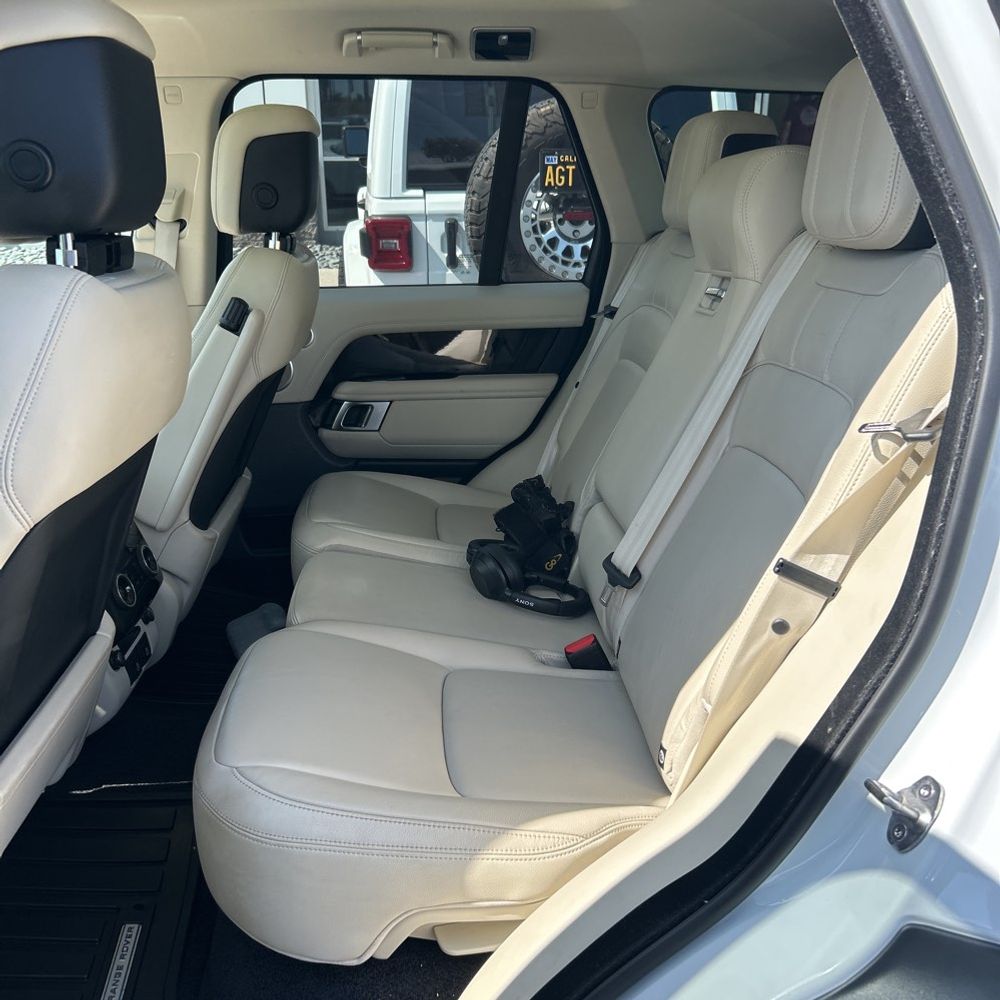 2022 Land Rover Range Rover Base