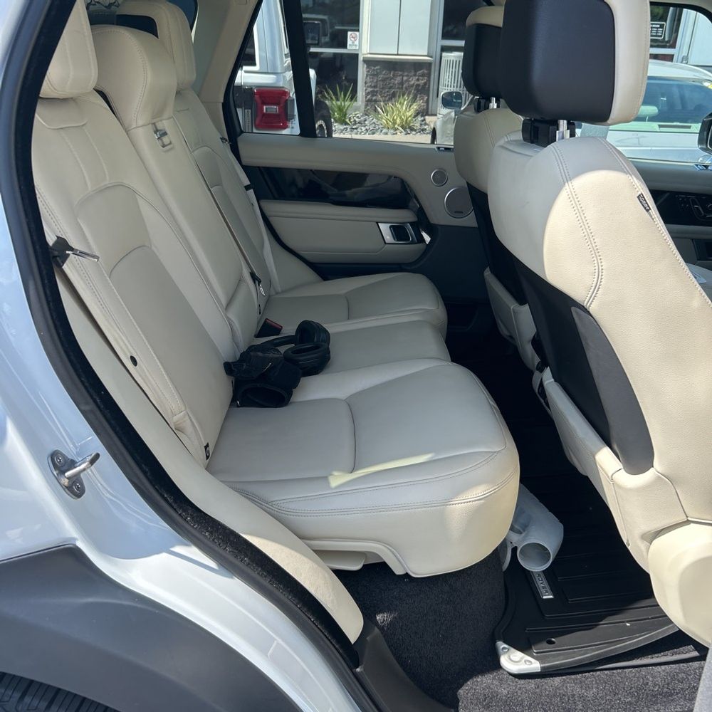 2022 Land Rover Range Rover Base