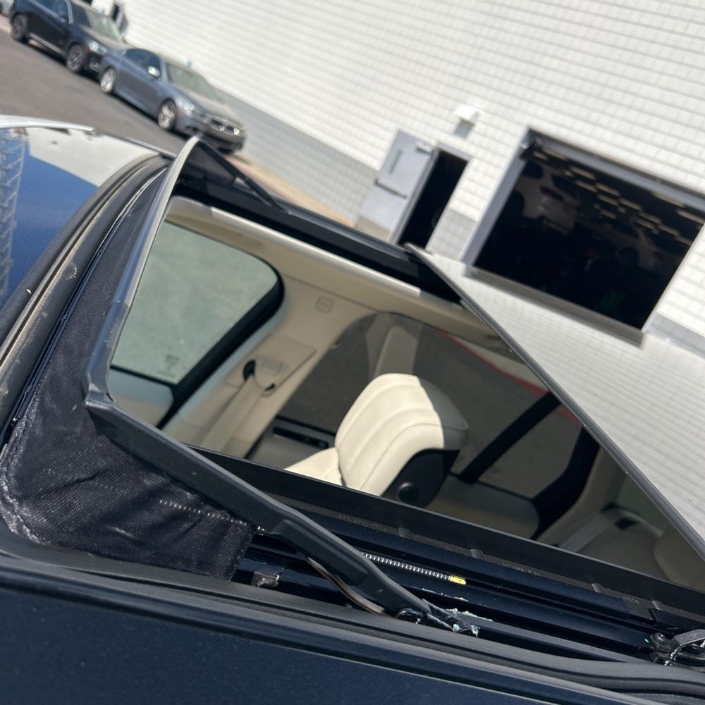 2022 Land Rover Range Rover Base