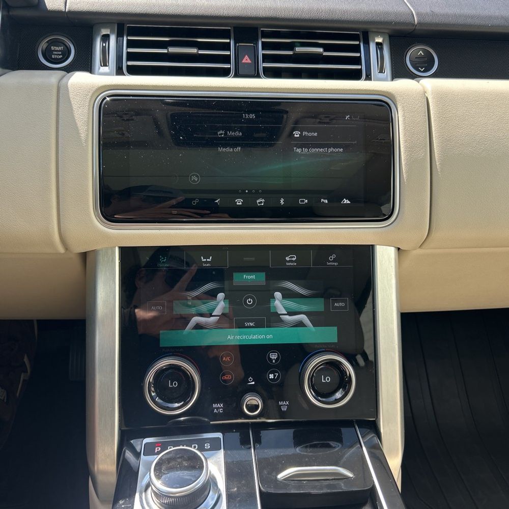 2022 Land Rover Range Rover Base