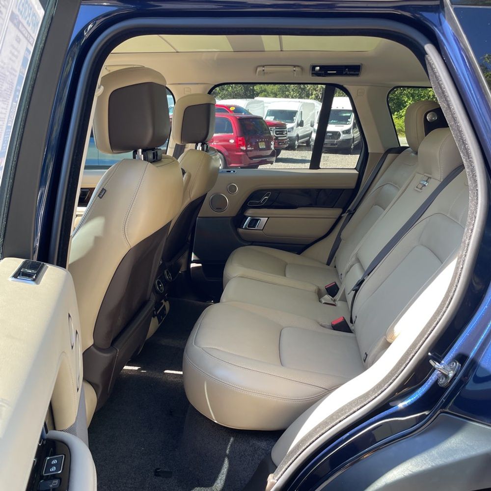 2022 Land Rover Range Rover Westminster P525