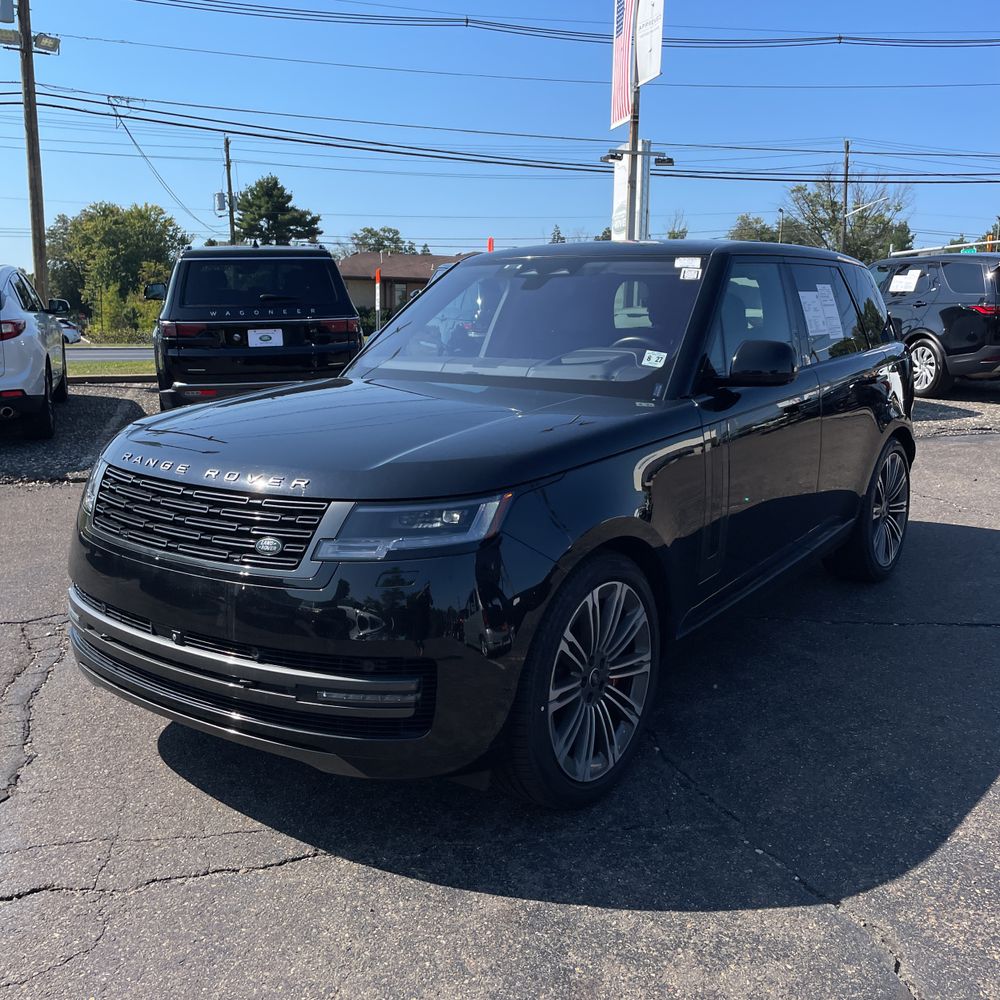 2023 Land Rover Range Rover SE