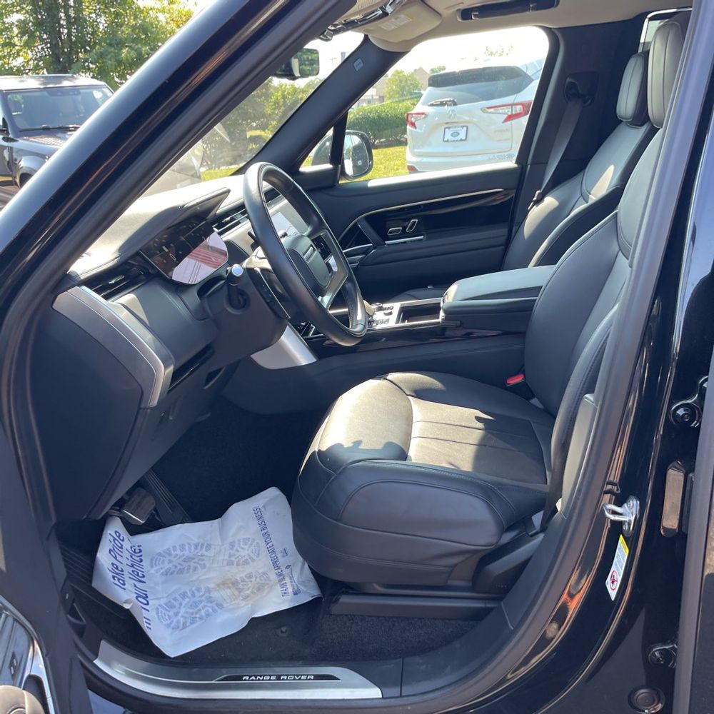 2023 Land Rover Range Rover SE