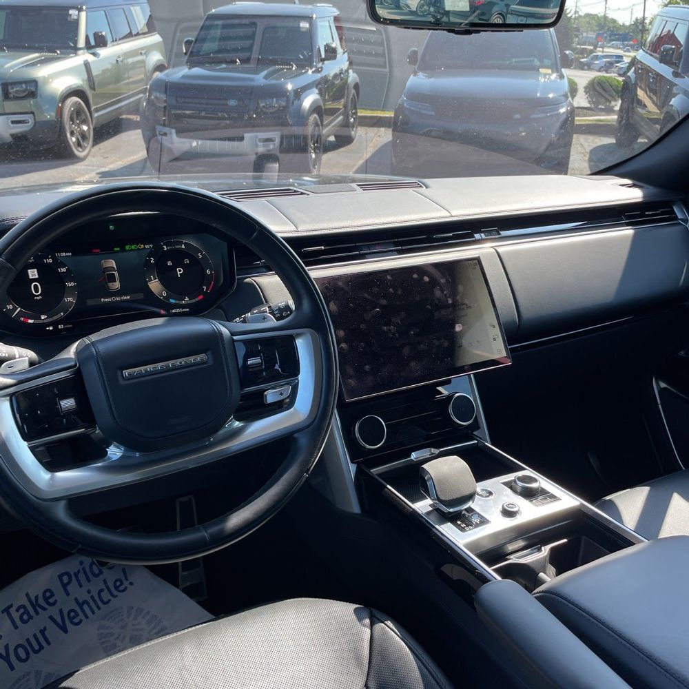 2023 Land Rover Range Rover SE