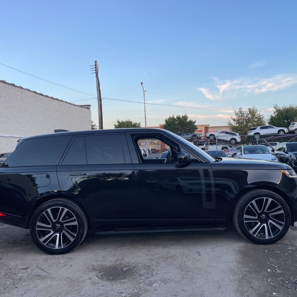 2023 Land Rover Range Rover SE