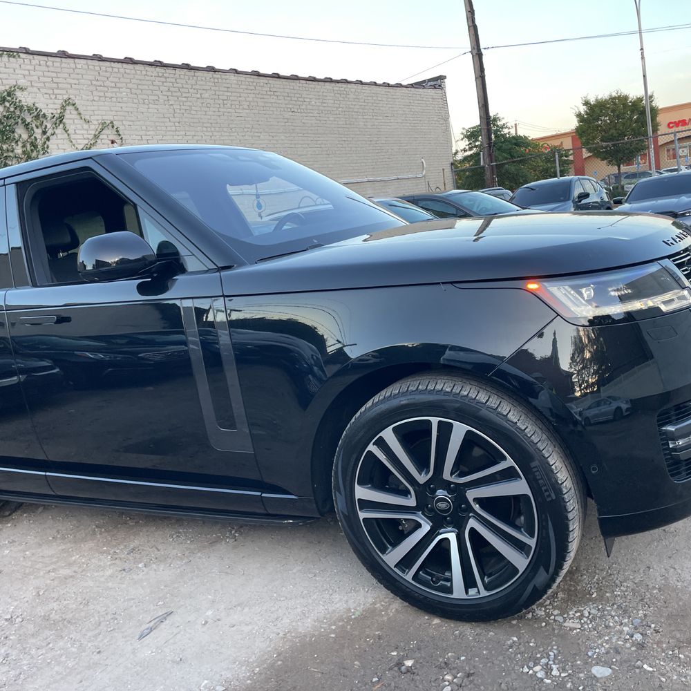 2023 Land Rover Range Rover SE