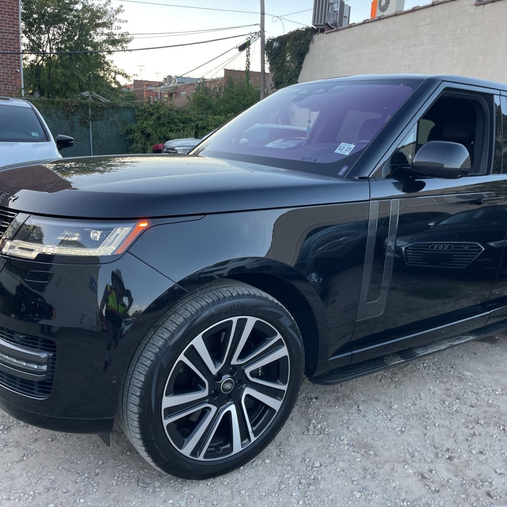 2023 Land Rover Range Rover SE