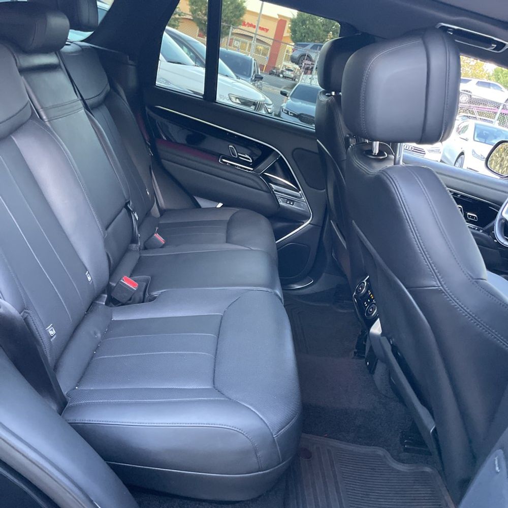 2023 Land Rover Range Rover SE