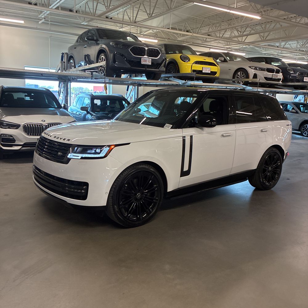 2024 Land Rover Range Rover P530 SE