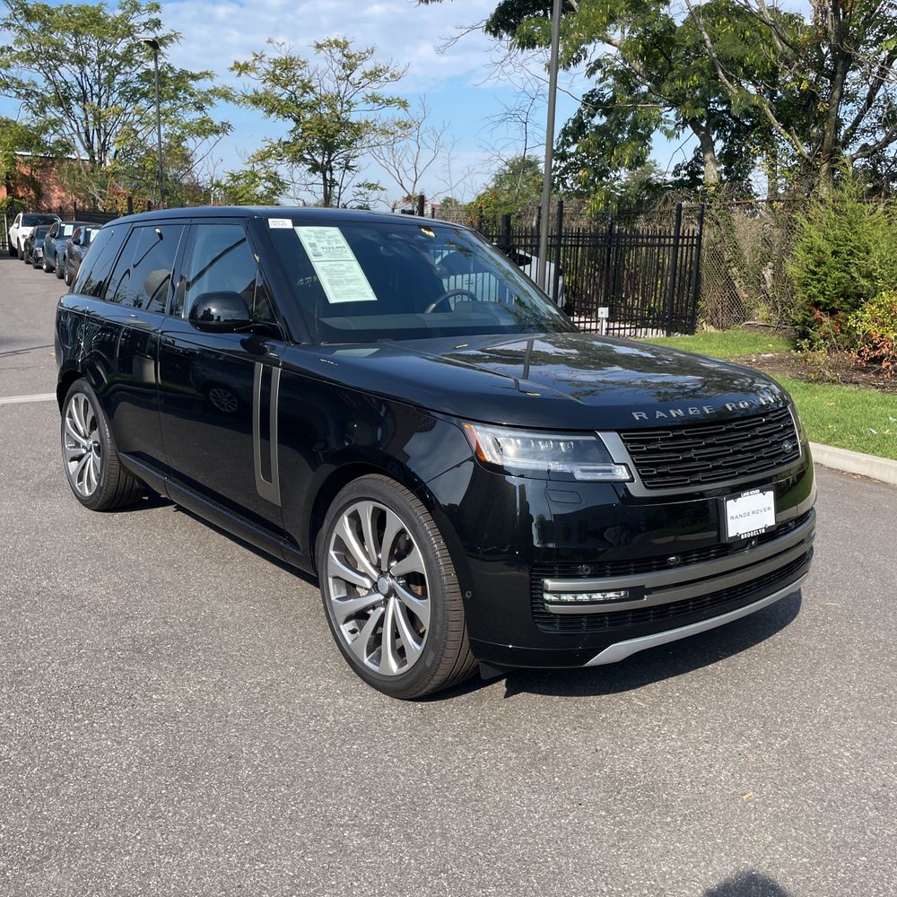 2025 Land Rover Range Rover SE P530
