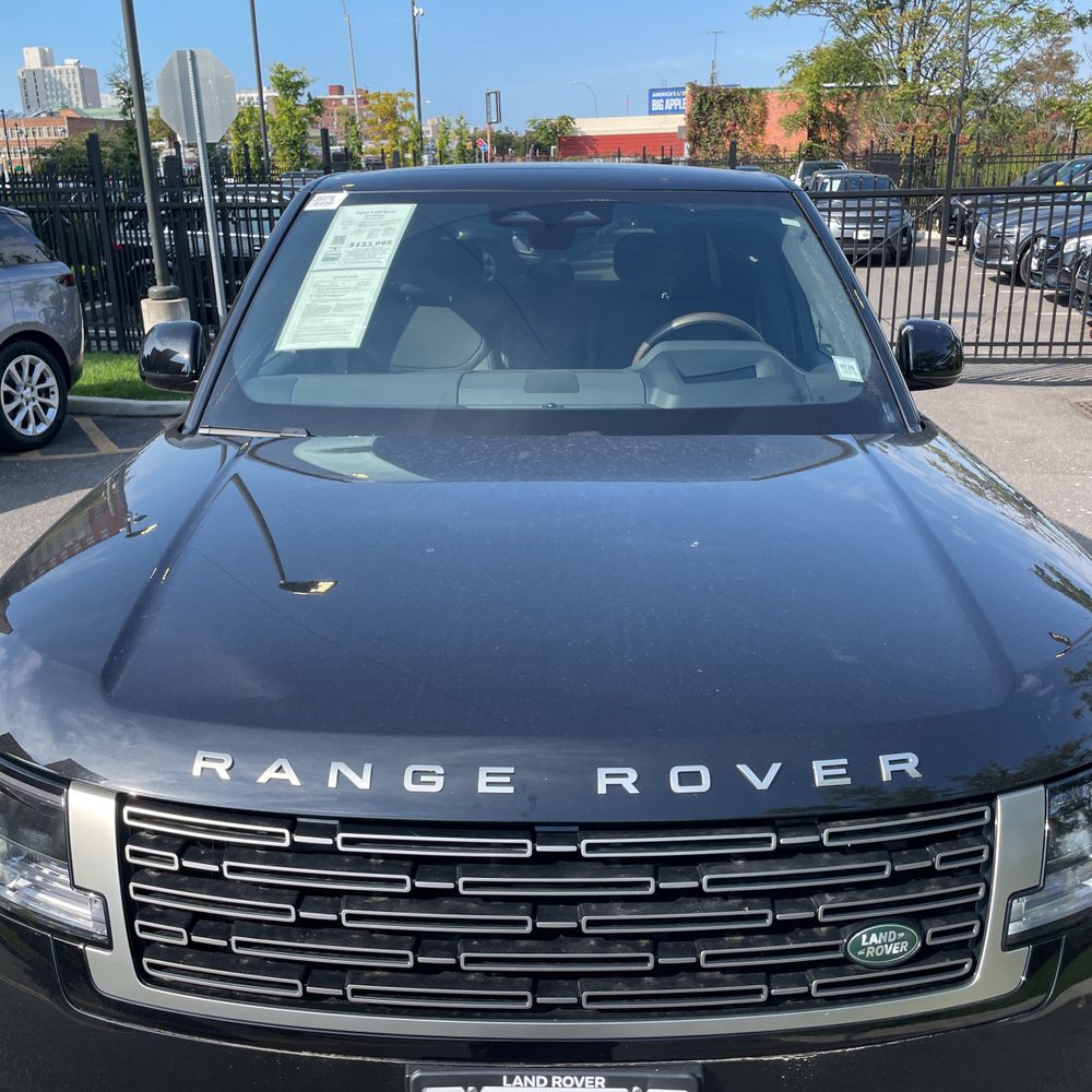 2025 Land Rover Range Rover SE P530