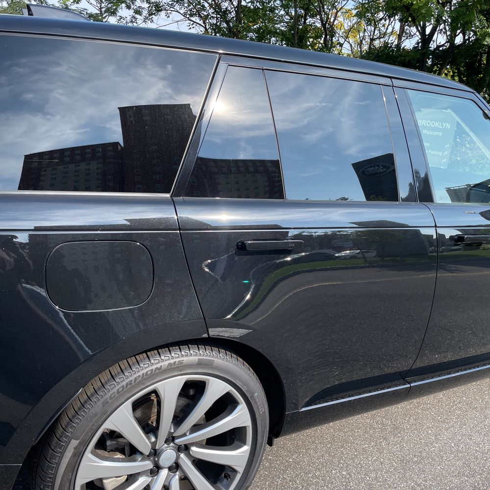 2025 Land Rover Range Rover SE P530