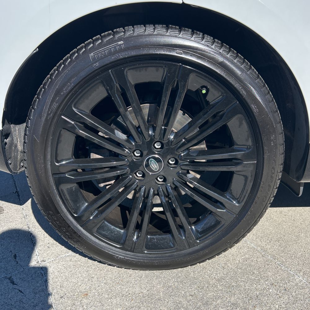 2022 Land Rover New Range Rover SE