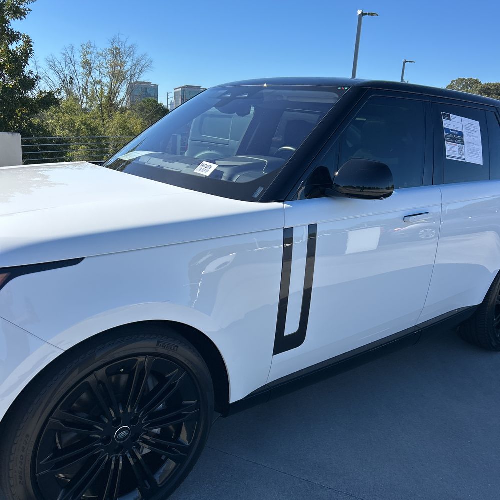 2022 Land Rover New Range Rover SE