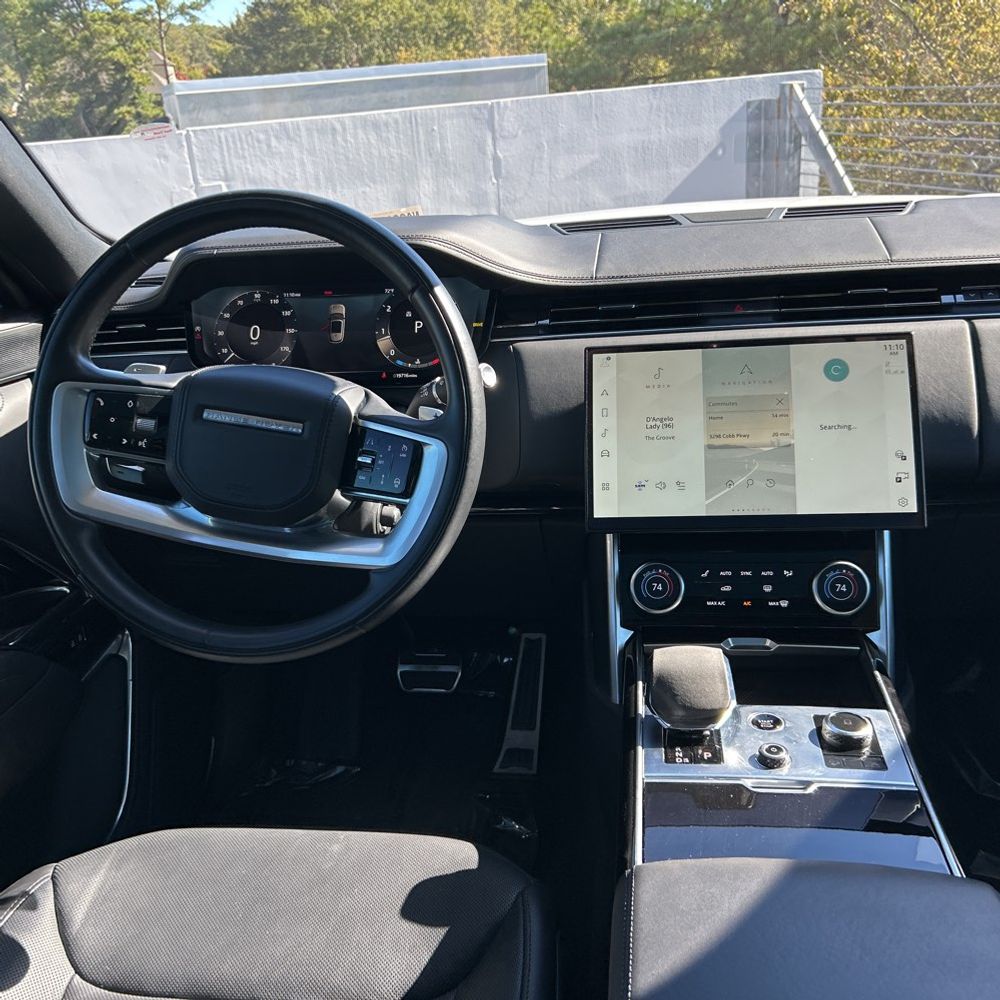 2022 Land Rover New Range Rover SE