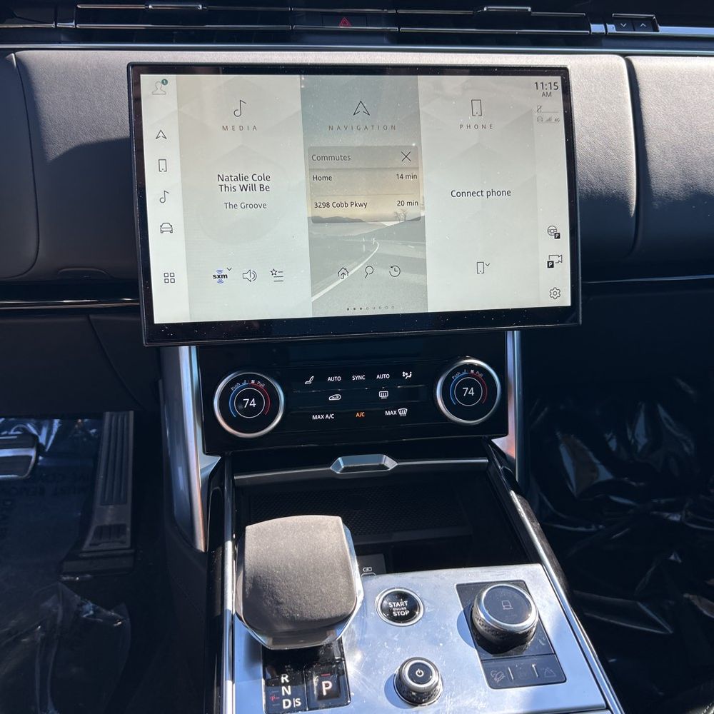 2022 Land Rover New Range Rover SE