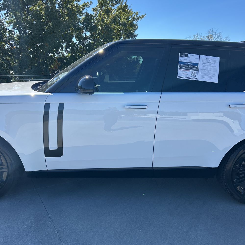 2022 Land Rover New Range Rover SE