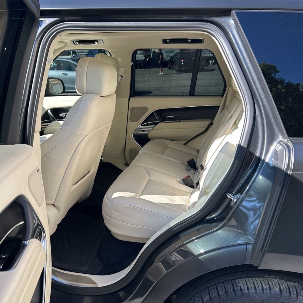 2023 Land Rover Range Rover SE