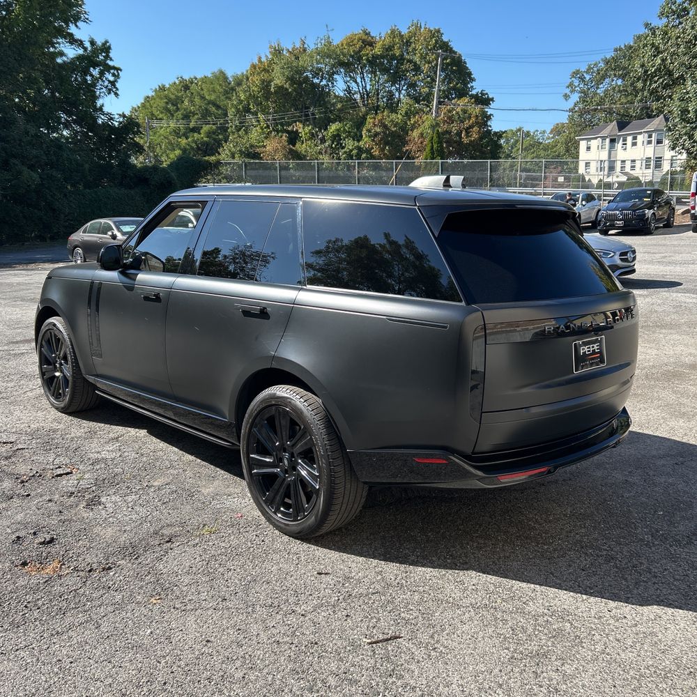 2023 Land Rover Range Rover SE