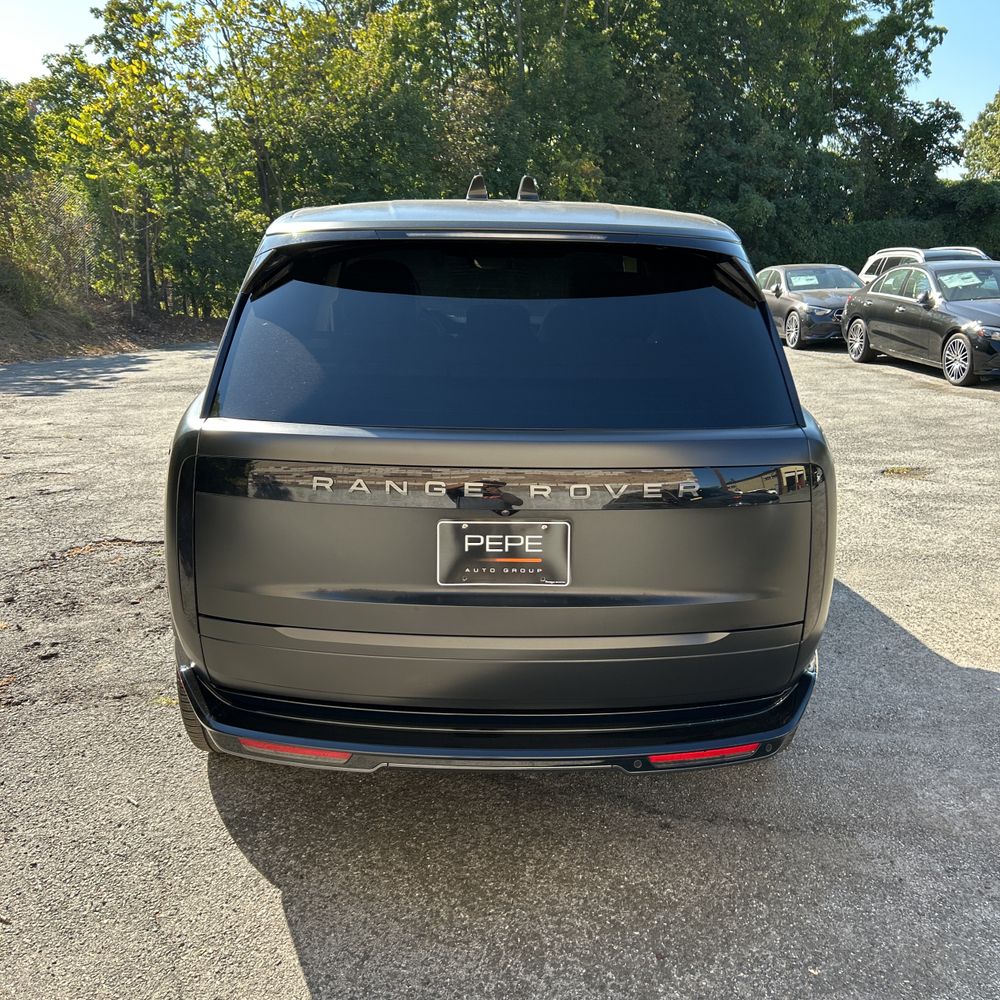 2023 Land Rover Range Rover SE