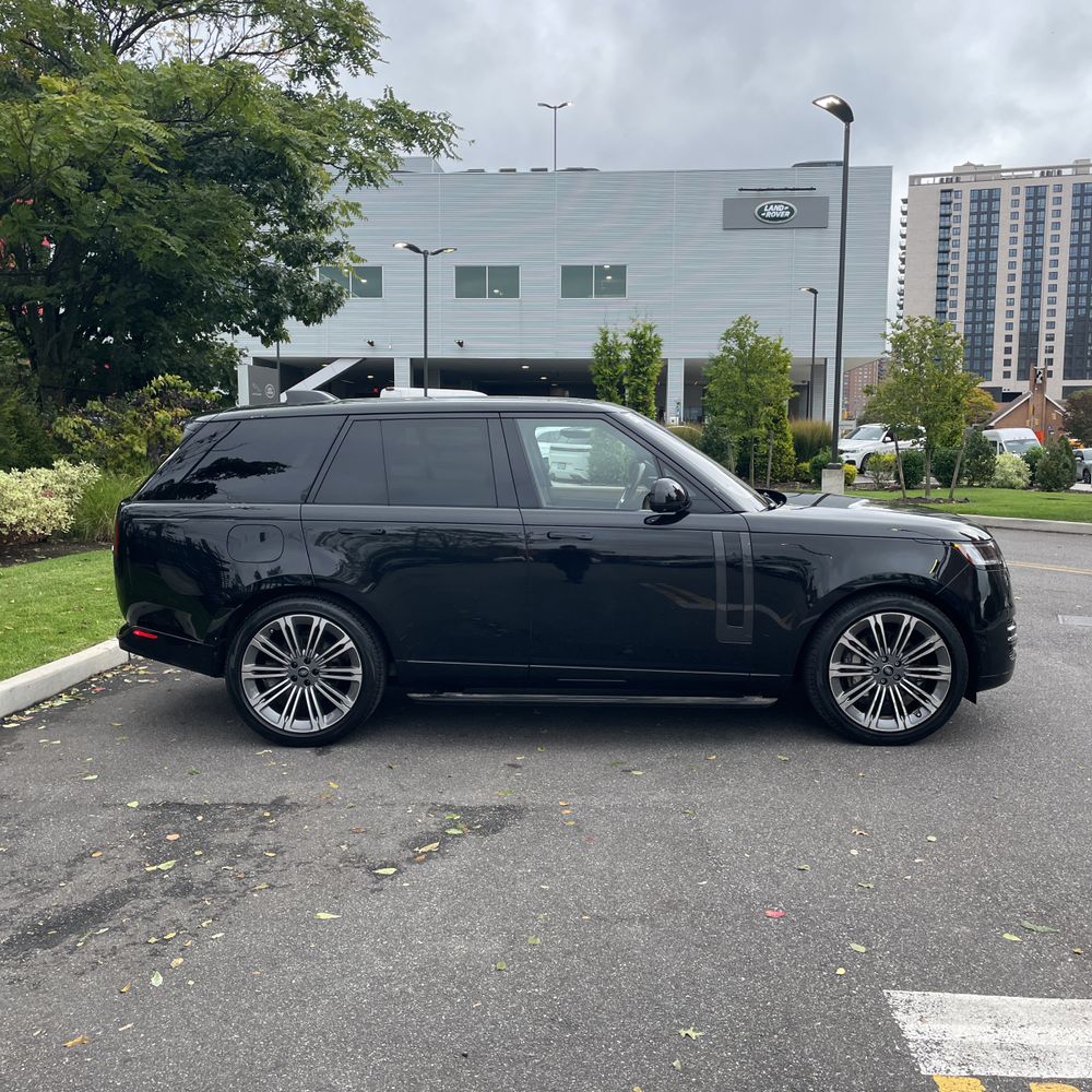 2023 Land Rover Range Rover SE