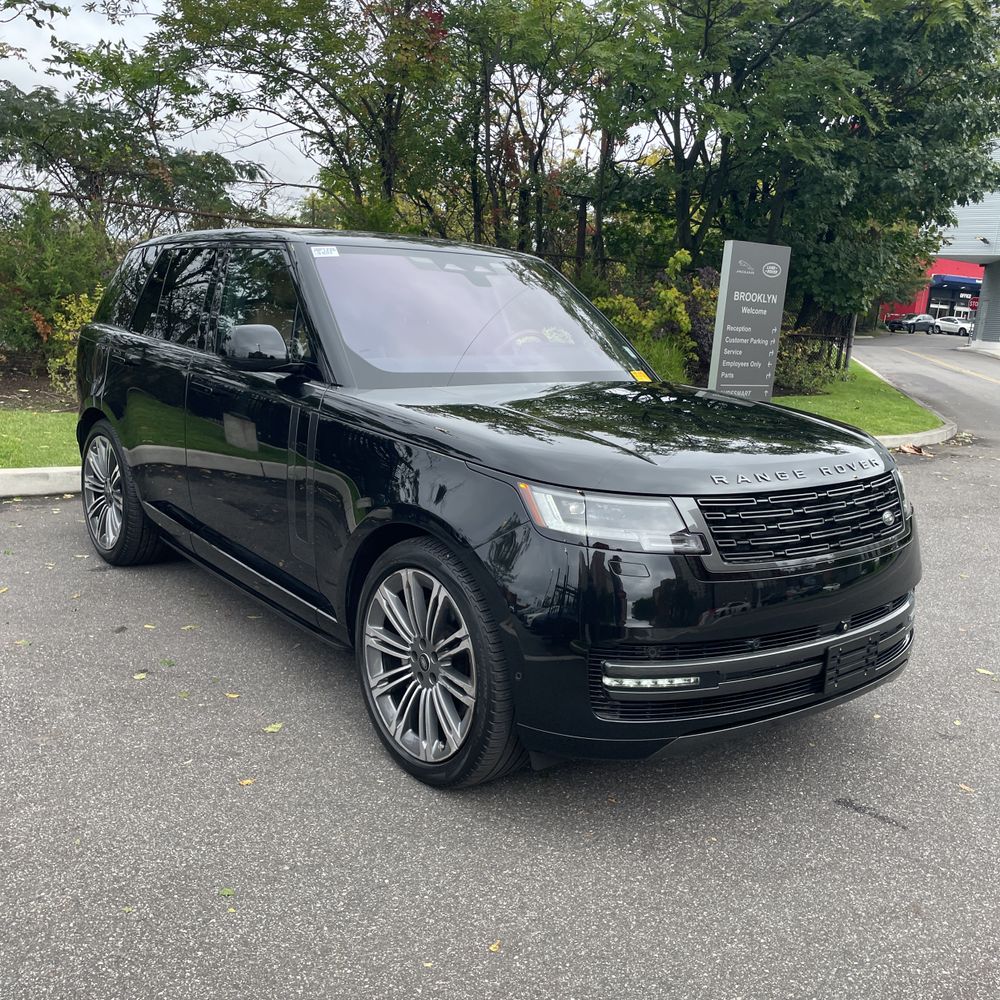2023 Land Rover Range Rover SE