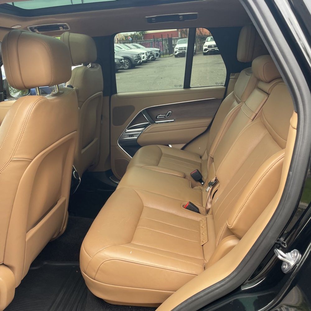 2023 Land Rover Range Rover SE