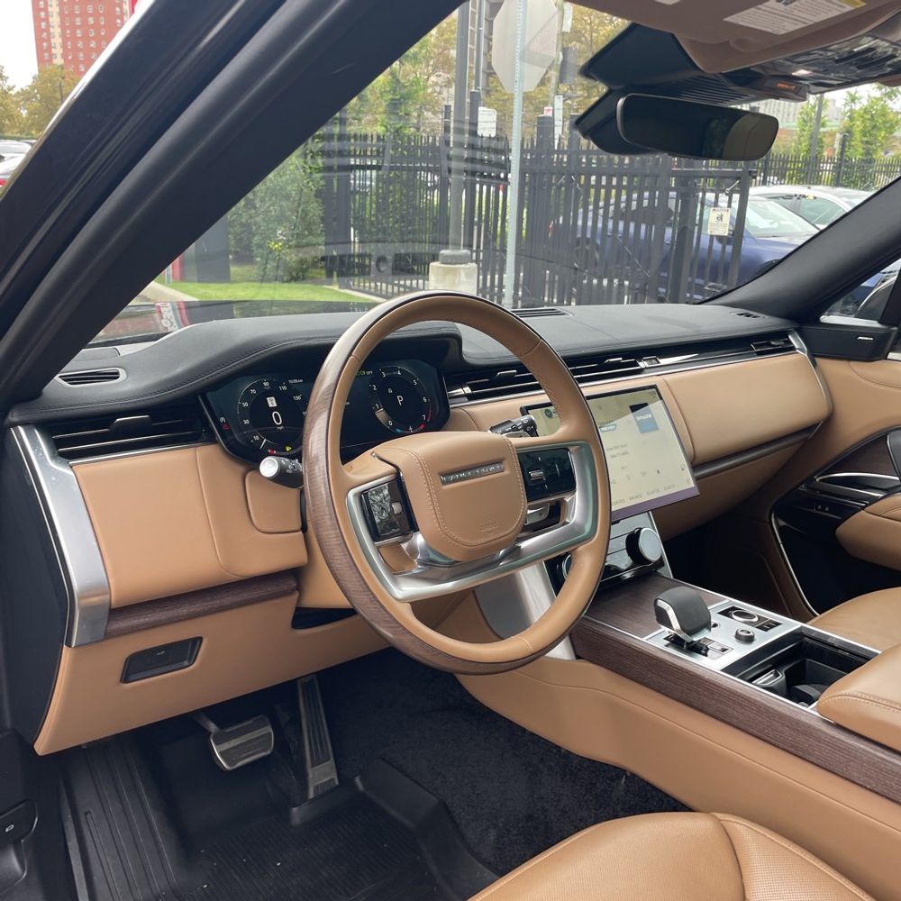 2023 Land Rover Range Rover SE