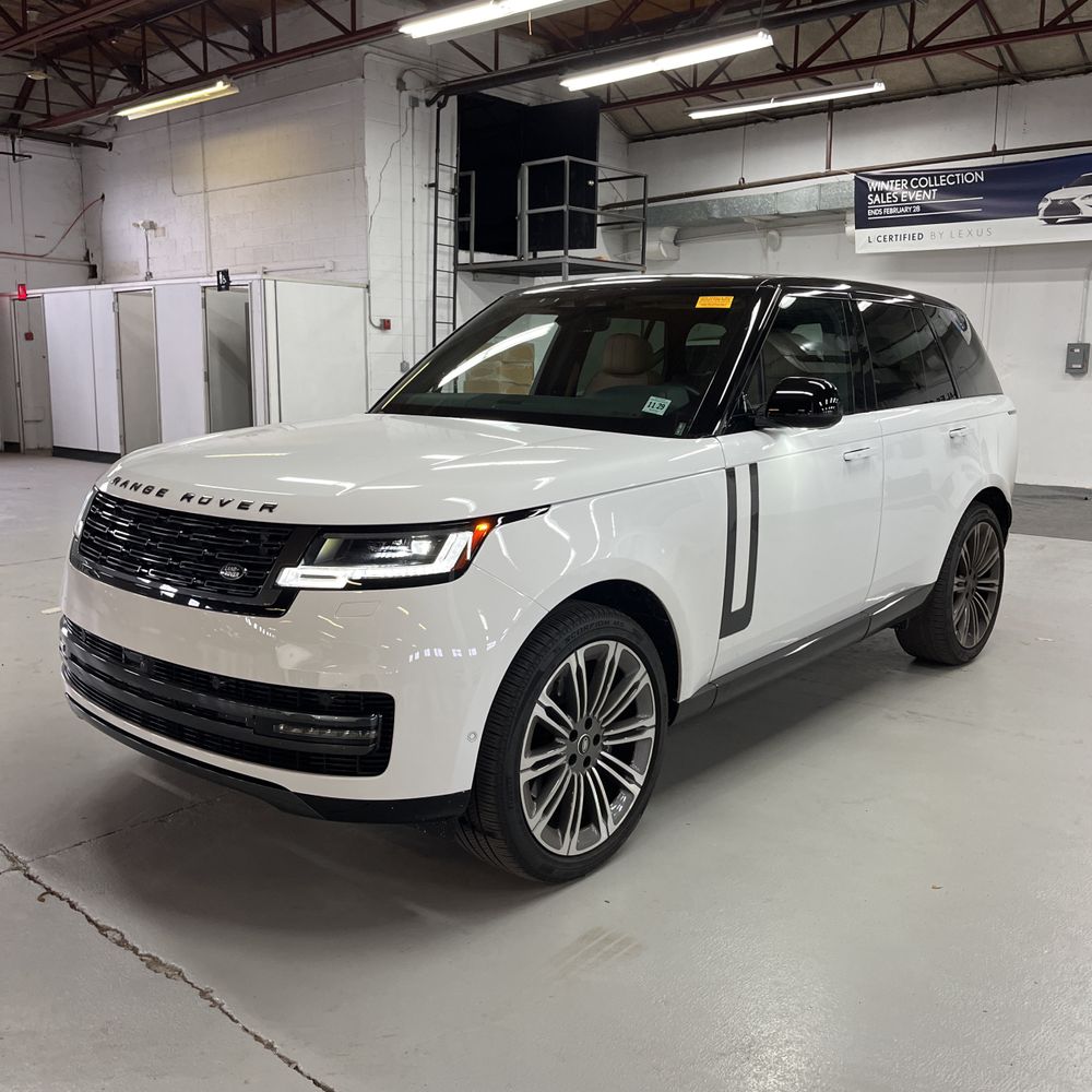 2025 Land Rover Range Rover P400 SE